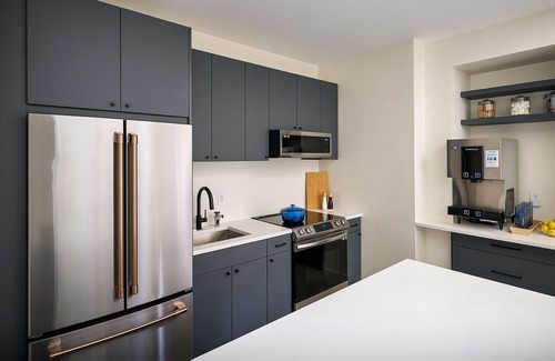 New Buffalo Apartment | The Neighborhood Hotel - New Buffalo 200 - King