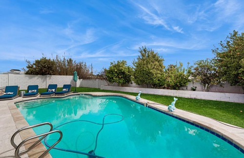 Paradise Valley Ranchos House | The Neon Cactus
