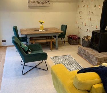 Burrowbridge House | The Nest at Walnut Cottage