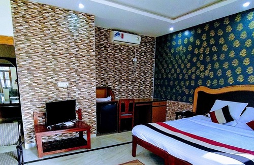 Bharatpur Hotel | The New Swaraj Resort