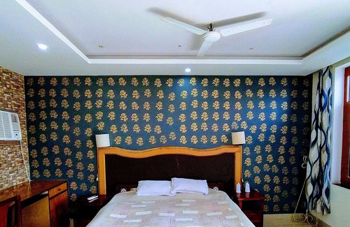 Bharatpur Hotel | The New Swaraj Resort