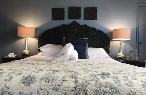Doddiscombsleigh Hotel | The Nobody Inn