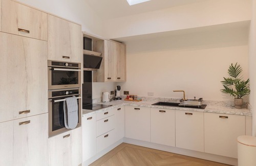 Carlton-in-Cleveland Cottage | The Nook Great Ayton Yorkshire - a cottage that sleeps 6 guests in 3 bedrooms