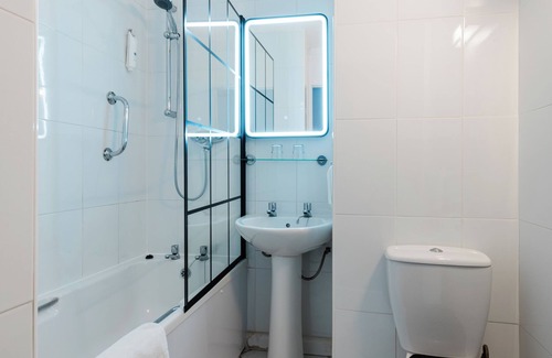 Renfrew Hotel | The Normandy Hotel