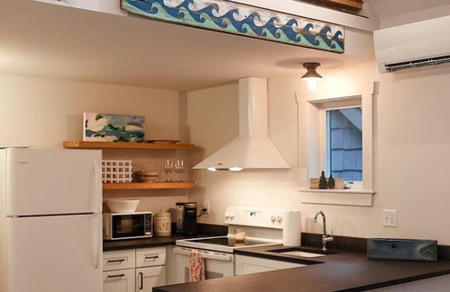 Bridgton House | The Nut House~Woods Pond