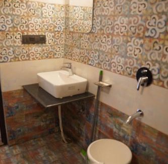 Khattalwada Hotel | The Oak & Lake View Resort By Mind My Trip