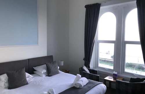 Llandudno Bed & Breakfast | The Oasis Hotel