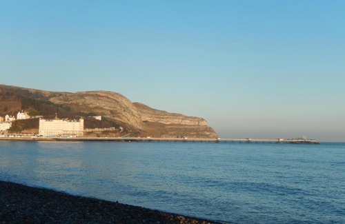 Llandudno Bed & Breakfast | The Oasis Hotel