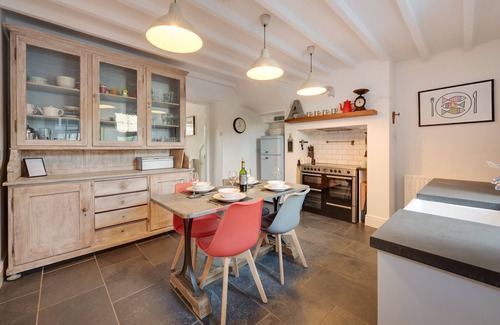Dunstan House | The Old Ale House - Two Bedroom House, Sleeps 5