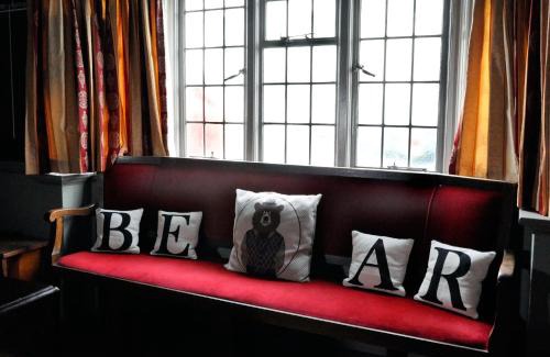 Cricklade Hotel | The Old Bear Inn
