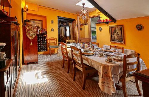 Williton Bed & Breakfast | The Old Bookshop
