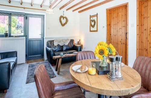 Cribyn House | The Old Cowsheds 5 - Llanilar - Uk49790