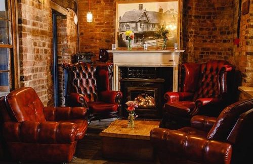 Bordesley Hotel | The Old Crown