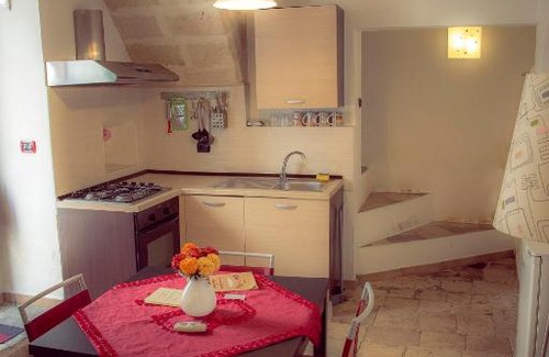 Mottola House | The Old House