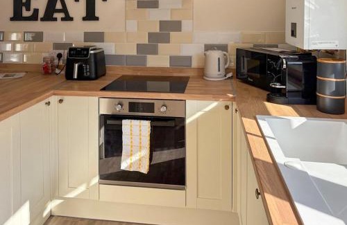 Axbridge House | The Old Posthouse Barn - Uk50191