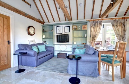 Linton House | The Old Pump House - One Bedroom House, Sleeps 3