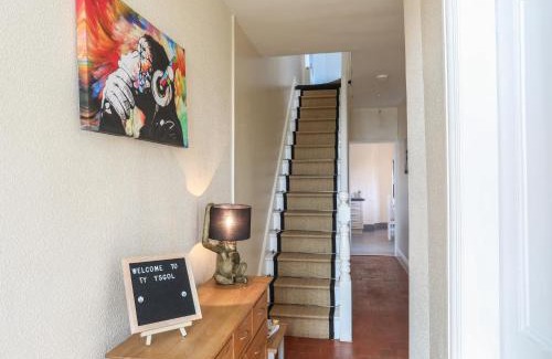 Bodorgan House | The Old School House