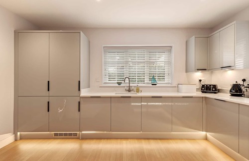 Crynant Cottage | The Old School - Luxury Cottages