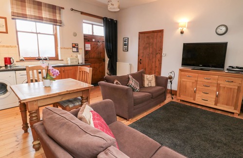 Longhorsley Cottage | THE OLD SCHOOL ROOM, pet friendly, with a garden in Longhorsley