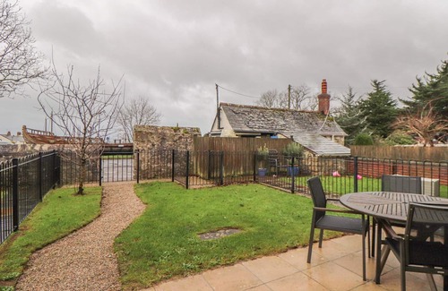 Charlestown Cottage | The Old Smokehouse