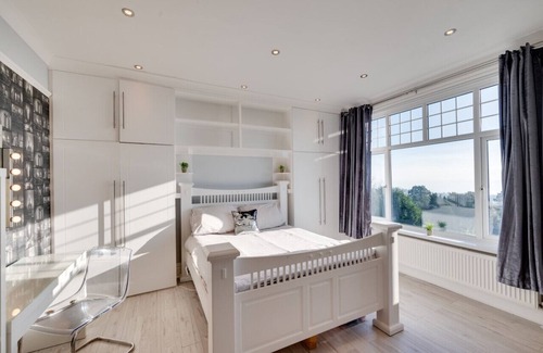 Uplands House | The Old Vicarage - Five Bedroom House, Sleeps 10