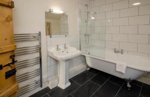 Chapel Stile House | The Old White Lion, Chapel Stile
