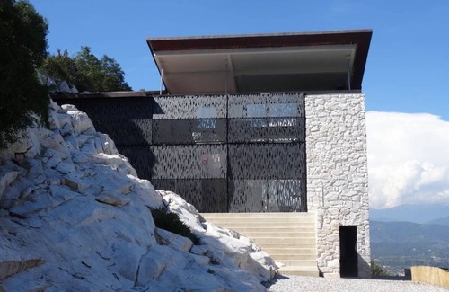 Vicopelago Villa | THE ONLY HOUSE IN THE WORLD WITH OPENABLE ROOF. Villa and Guest House with Pool