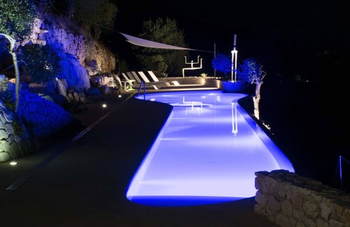 Vicopelago Villa | THE ONLY HOUSE IN THE WORLD WITH OPENABLE ROOF. Villa and Guest House with Pool
