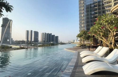 Thu Thiem Condo | The Opera Residence - Pool & Sauna