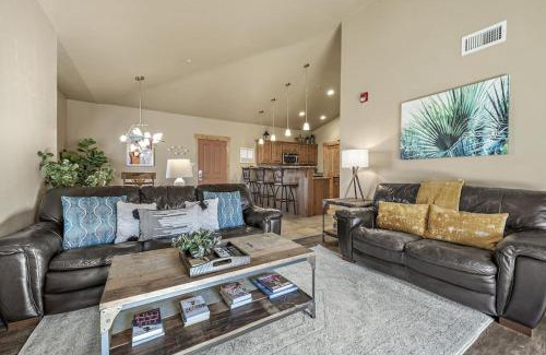 Bear Hollow Village House | The Oslo Lux 3 bedroom with soaking tub and pool