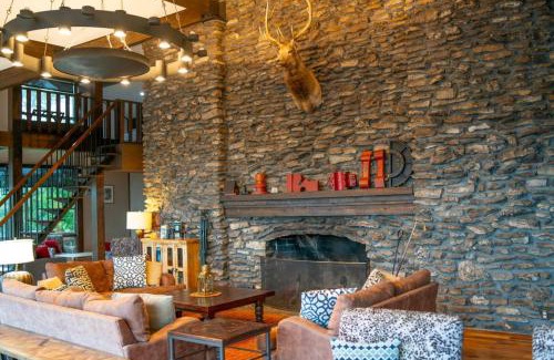Eureka Springs House | The Ozark Deck House
