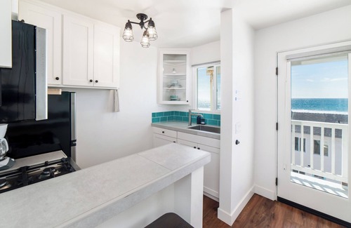 Townsite Condo | The Pacific Villas
