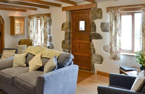 Rosudgeon House | The Paddock