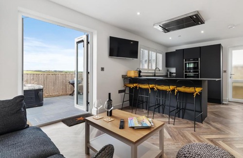 Penally House | The Paddock - Lovely Cottage with Hot Tub