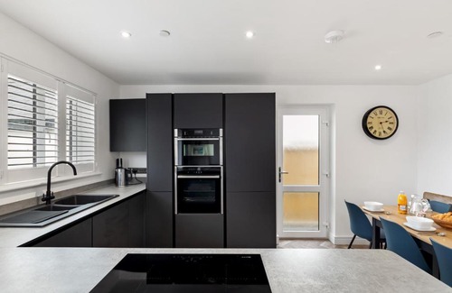 Penally House | The Paddock - Lovely Cottage with Hot Tub