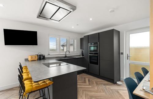 Penally House | The Paddock - Lovely Cottage with Hot Tub