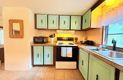 Jacksons' Gap House | The Palms by the Lake: Your Affordable Lakeside Retreat