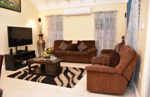 St. Ann's Bay Bed & Breakfast | The Palms Richmond Oasis