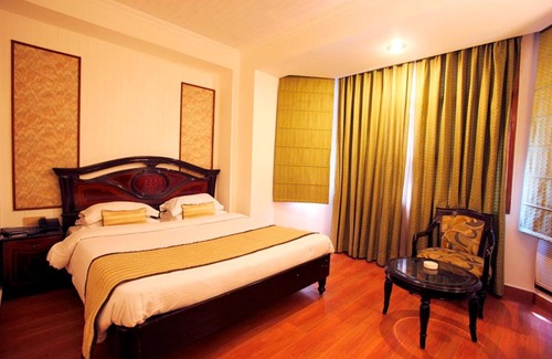 Green Park Hotel | The Park Residency