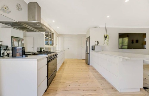 Calare House | The Pasadena - Entertainer's Haven, Firepit