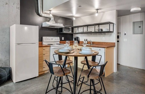 East Village Condo | The Pastel | Perfect for Longer Stays | 30 Day Min