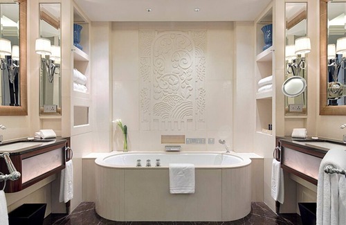 Downtown Shanghai Hotel | The Peninsula Shanghai