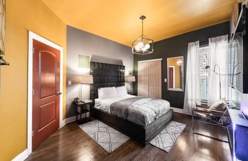 Grand Boulevard Condo | The Penthouse Suite @theluxro