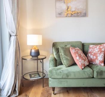Moffat Apartment | The Perfect location