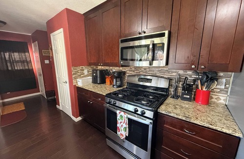 The Colony House | The Perfect Spacious Family House Centralized in The Colony