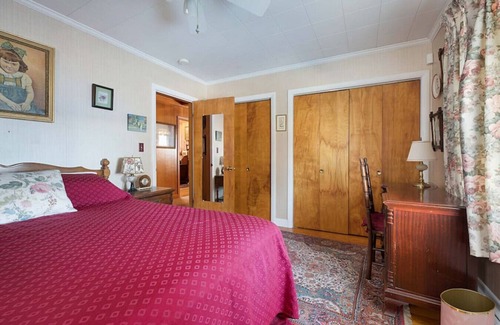 Standish House | The Pilot & Plover Lakeside