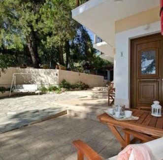 Agnontas Apartment | The Pine Trees