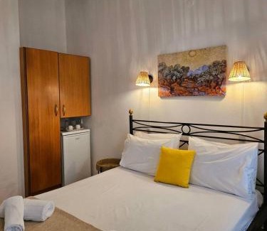Agnontas Apartment | The Pine Trees