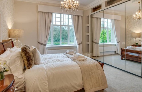 Gowerton House | The Pines in the beautiful Swansea
