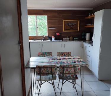 Magaliesberg Apartment | The Pink Chair